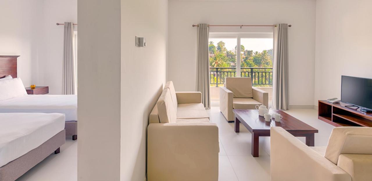 Fairway Sunset Serviced Apartments Galle Buitenkant foto