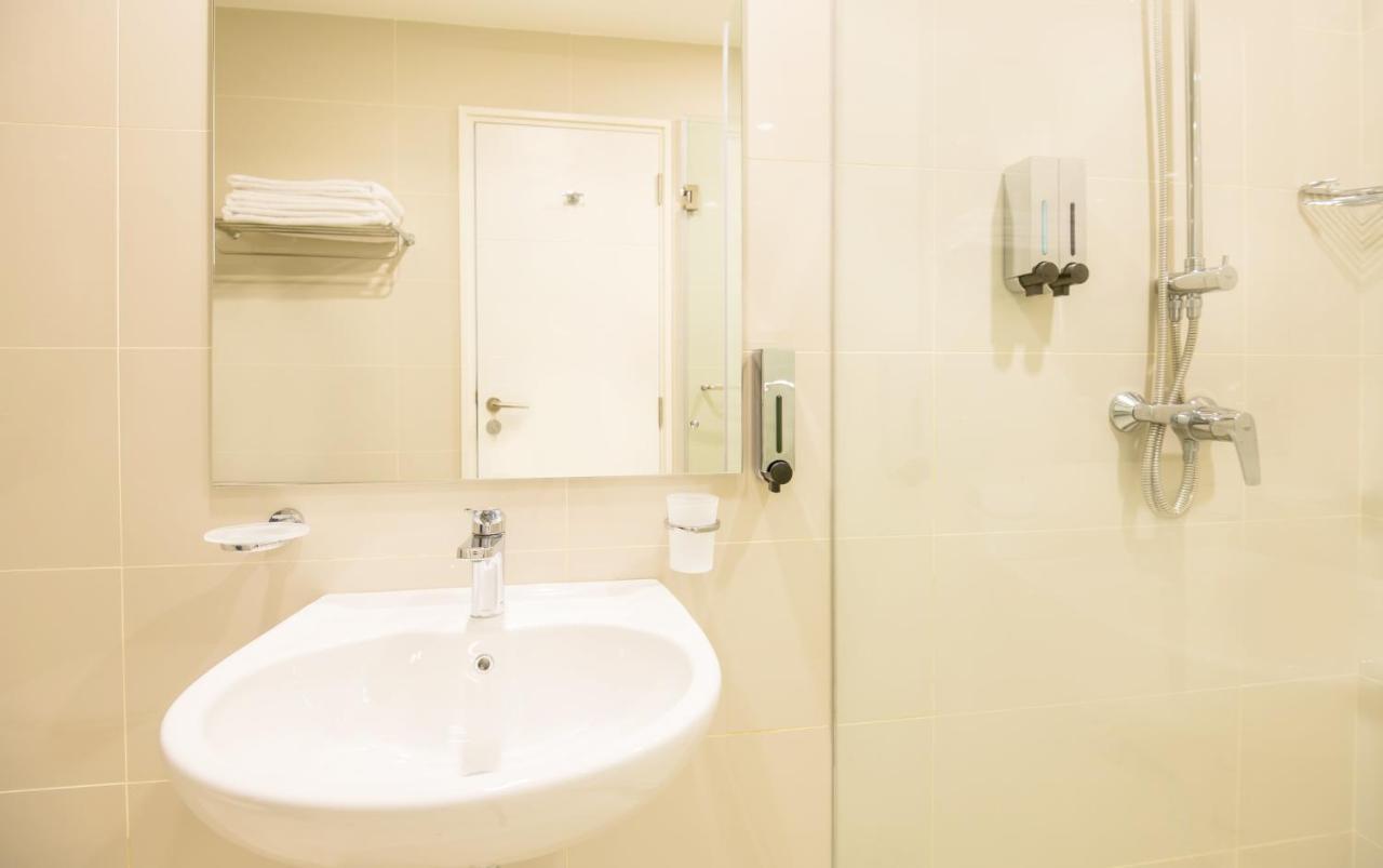 Fairway Sunset Serviced Apartments Galle Buitenkant foto
